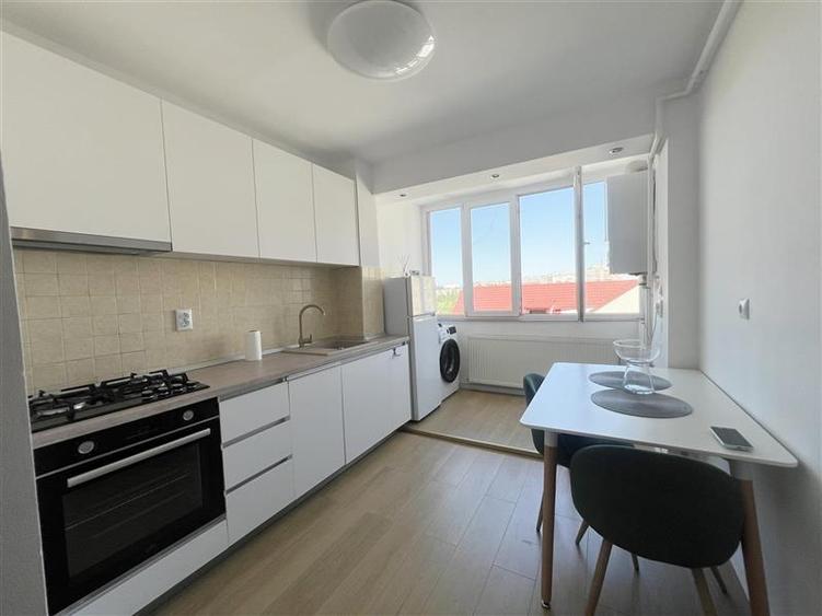 Apartament 2 camere decomandat renovat, etaj intermediar Vlahuta- Scriitorilor - 4