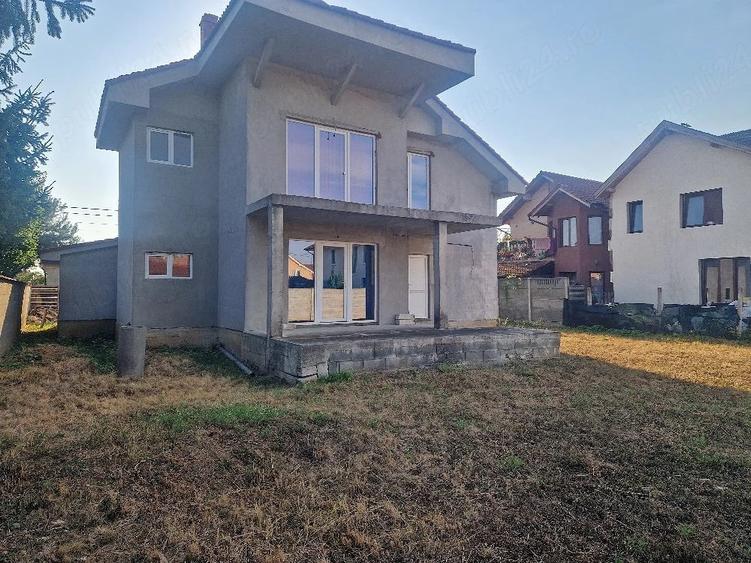 Casă cu 1 camere cu Teren 650 Mp în Central
