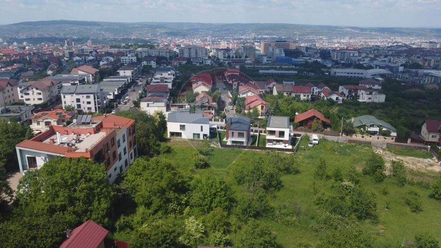 Teren Construcții intravilan de 656 mp, în Europa