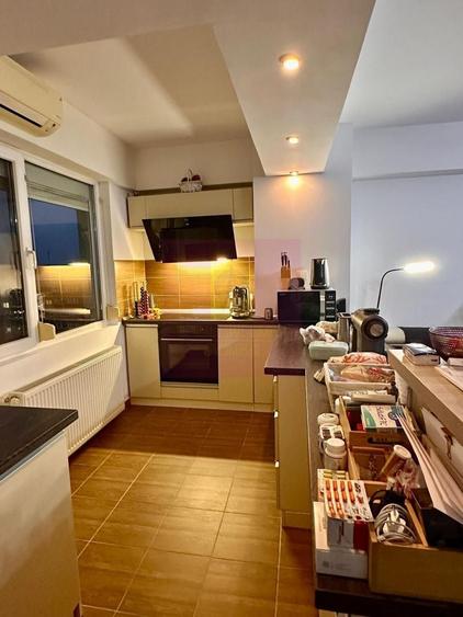 Apartament cu 3 camere decomandat, mobilat în Sebastian