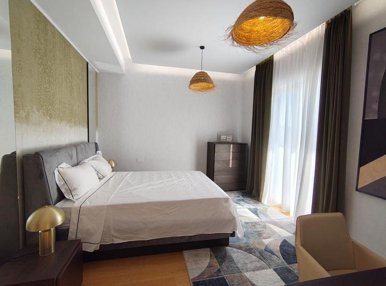Apartament cu 4 camere în Băneasa