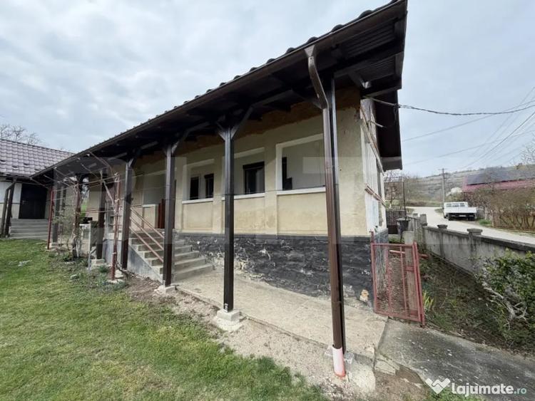 Casă cu 3 camere cu Teren 2000 Mp în Prodănești