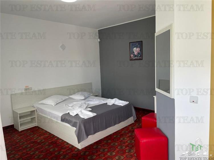 Casă individuală cu 17 camere cu Teren 796 Mp în Central