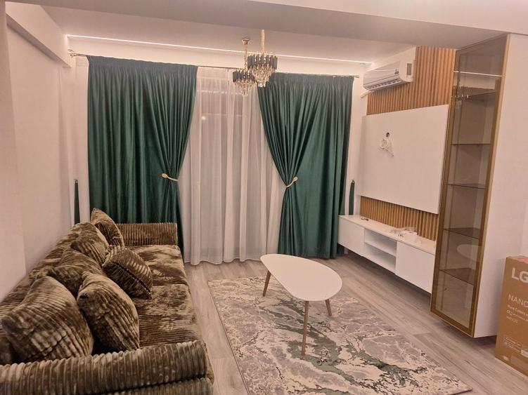 Apartament cu 2 camere decomandat în Central