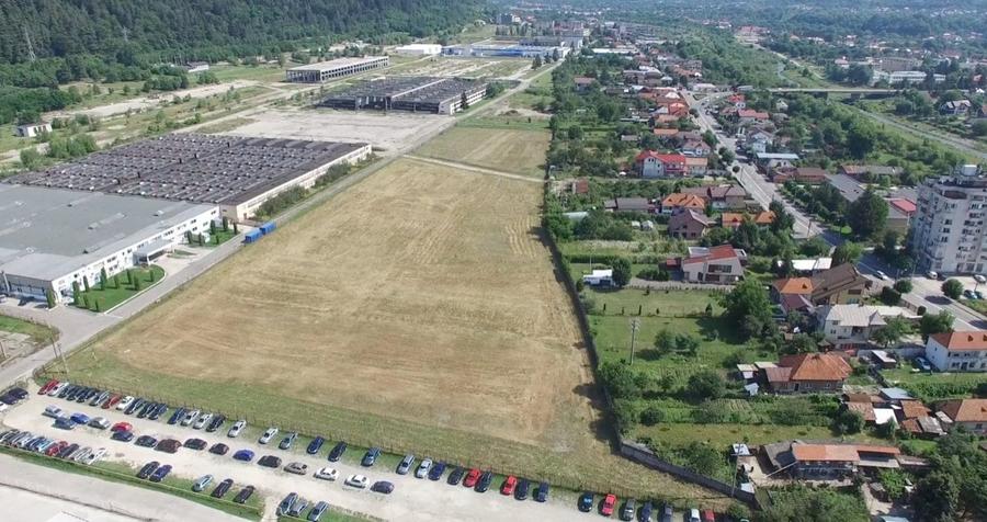 Teren Construcții intravilan de 10000 mp, în Nord