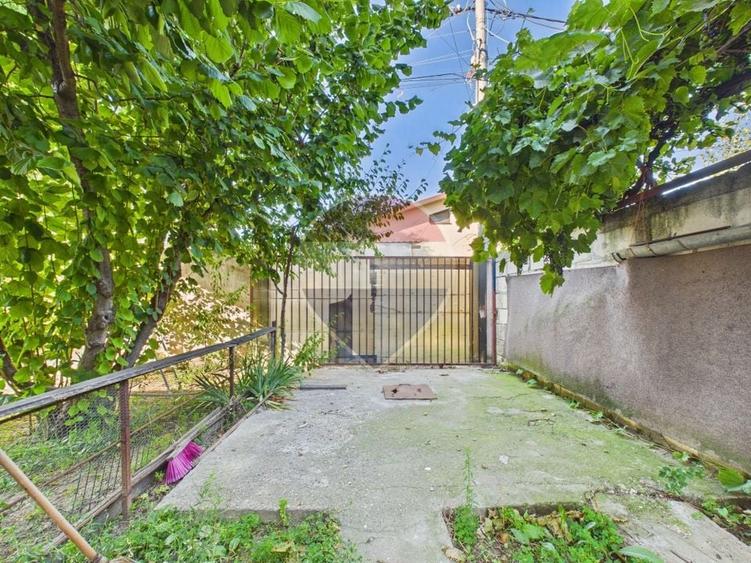 Casă individuală cu 4 camere cu Teren 200 Mp în Nord-Est