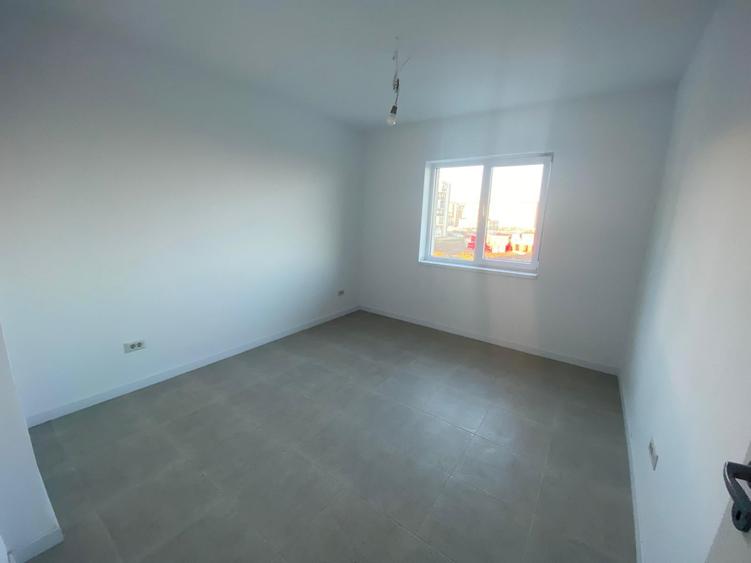 Apartament cu 2 camere semidecomandat în Berceni — fotografia 3