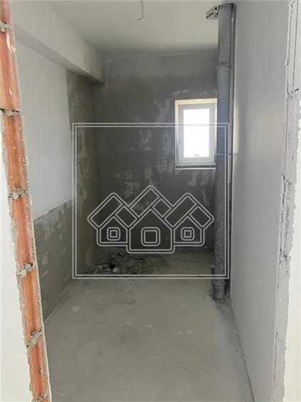 Apartament cu 2 camere decomandat în Țiglari