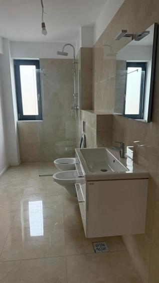 Apartament cu 2 camere decomandat în Rediu