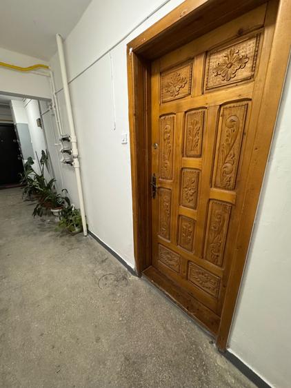 Apartament cu 2 camere decomandat în 1 Mai