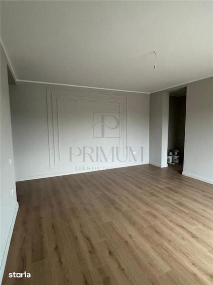 Apartament cu 3 camere decomandat în Plopi