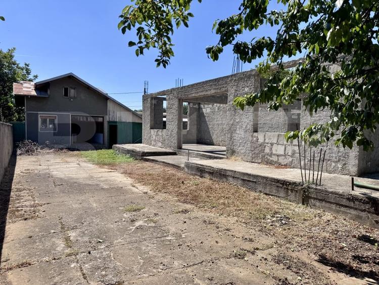Casă individuală cu 4 camere cu Canalizare în Păulești