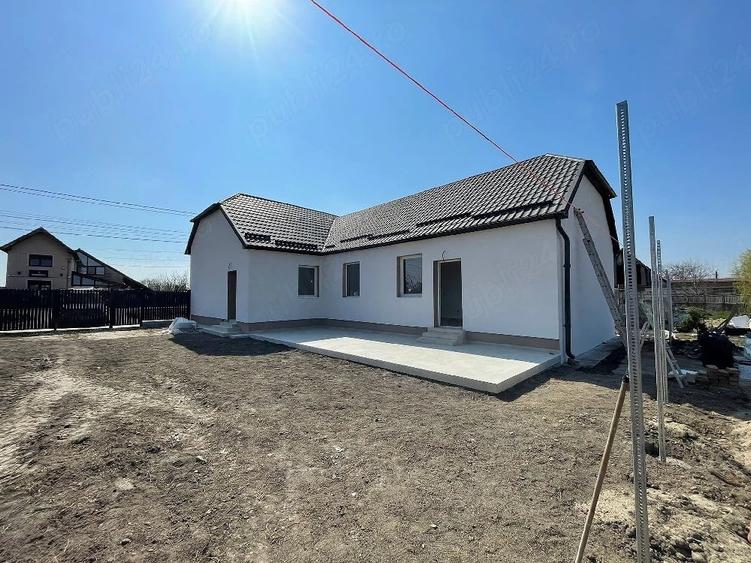 Casă cu 3 camere cu Teren 480 Mp în Utvin