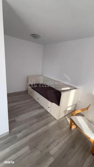 Casă cu 5 camere cu Teren 500 Mp în Crevedia