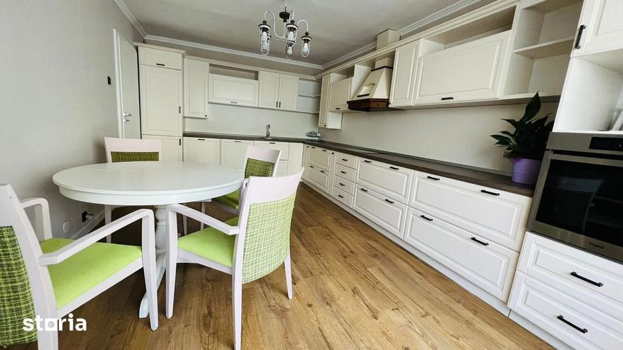 Apartament cu 3 camere decomandat în Aradul Nou