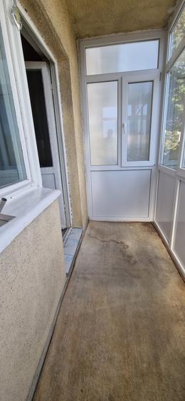 Apartament cu 3 camere decomandat, mobilat în Brazda lui Novac