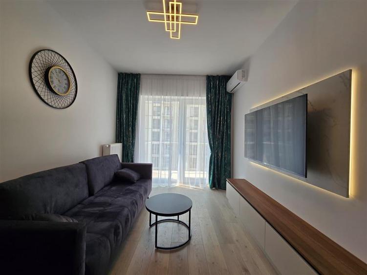 Apartament cu 2 camere decomandat în Podu Roș