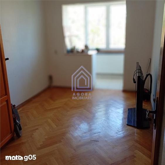 Apartament cu 3 camere decomandat în George Enescu