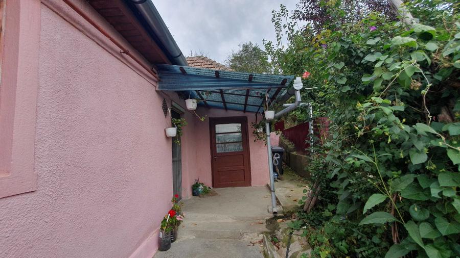 Casă cu 2 camere în Central