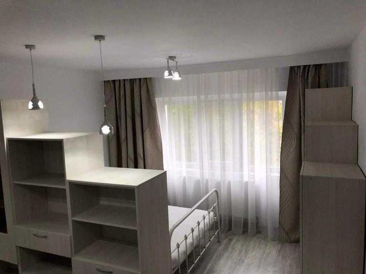Garsonieră decomandată în Central