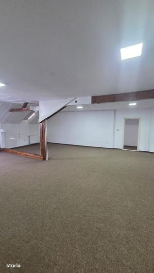 Spațiu comercial, de 180 mp, în Central