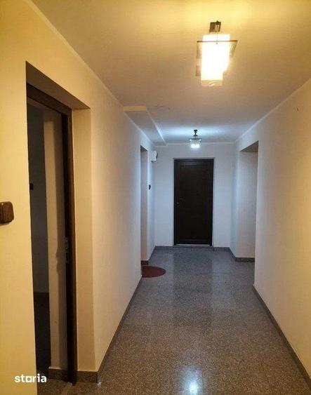 Spațiu comercial, de 807 mp, în Halta Traian