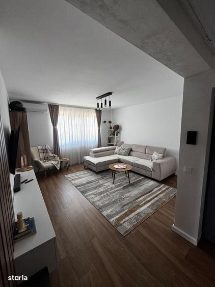 Apartament cu 2 camere decomandat, mobilat în Rediu