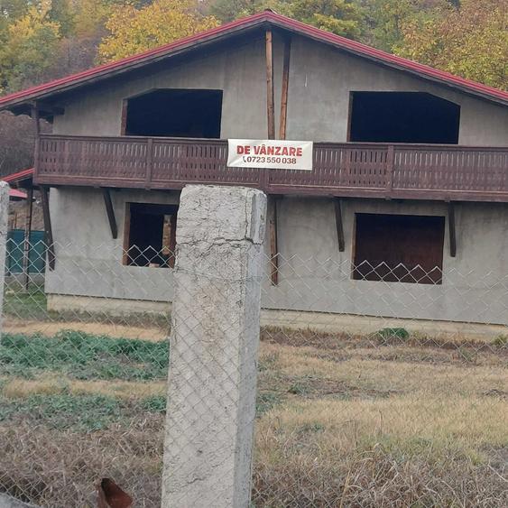 Casă cu 4 camere în Păuliș