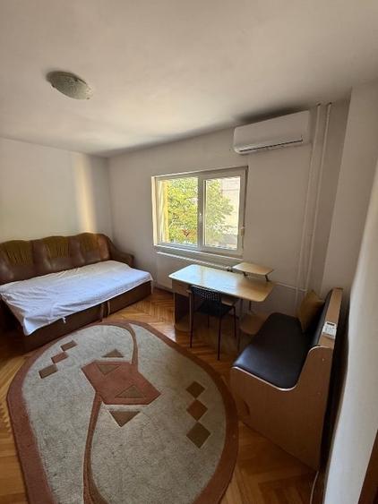 Apartament cu 2 camere decomandat în Complex Studențesc