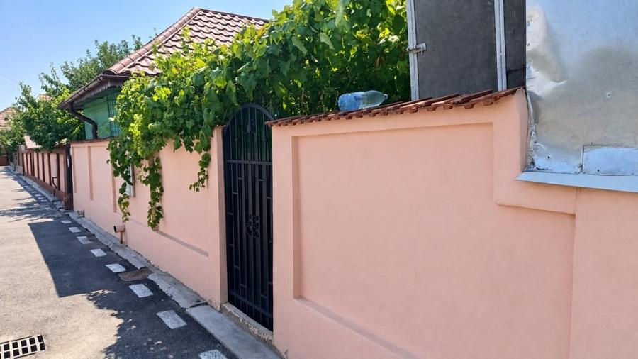Casă individuală cu 4 camere cu Canalizare în Brestei
