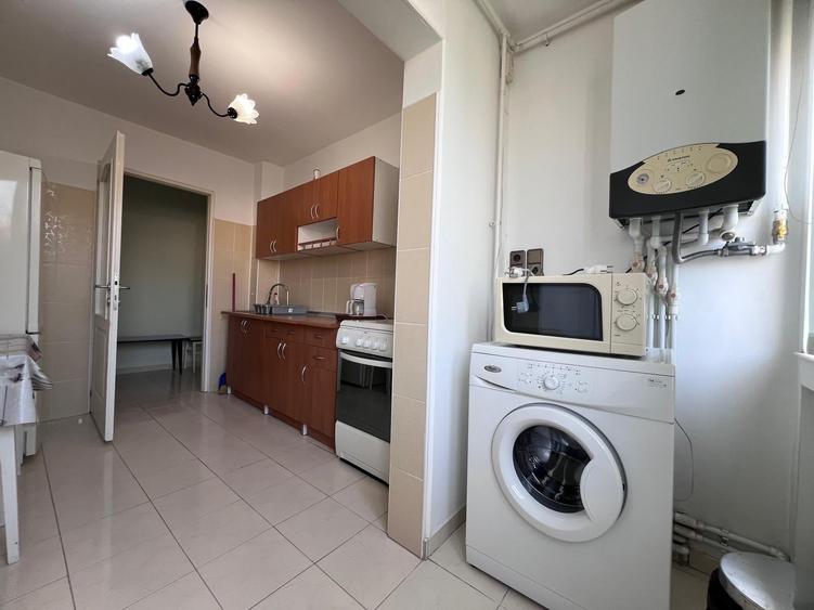 Apartament cu 2 camere decomandat în Liliacului