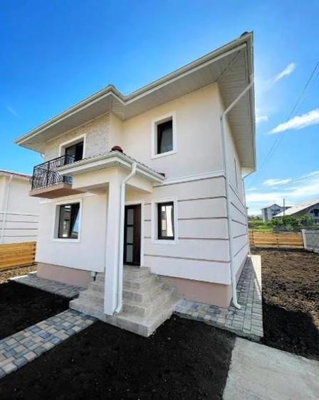 Casă individuală cu 4 camere cu Canalizare în Cug
