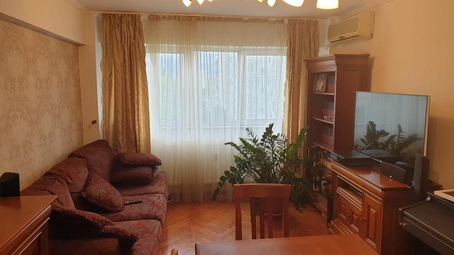 Apartament cu 4 camere decomandat, mobilat în Drumul Taberei