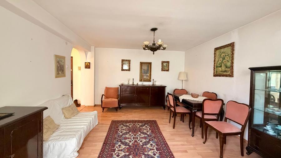Apartament cu 2 camere decomandat în Decebal
