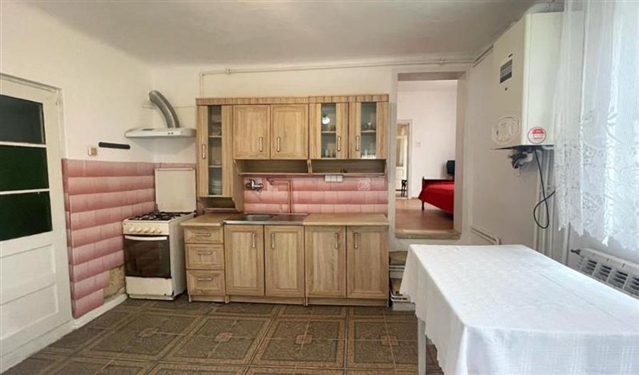 Apartament cu 3 camere decomandat, mobilat în Unirii