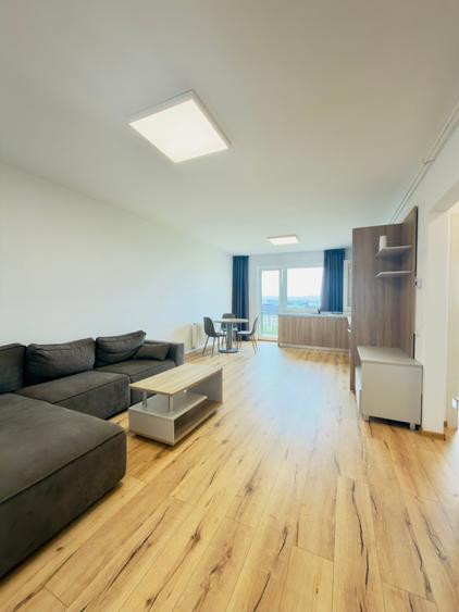 Apartament cu 2 camere semidecomandat în Tractorul