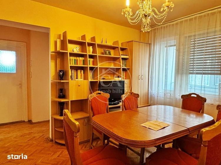 Apartament cu 4 camere decomandat în Decebal