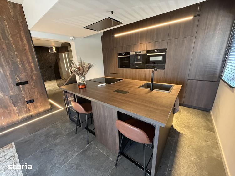 Apartament cu 4 camere în Unirii