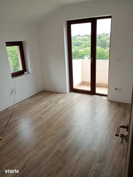 Casă cu 4 camere cu Teren 750 Mp în Exterior Vest