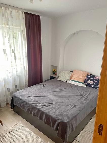 Apartament cu 3 camere decomandat, mobilat în Central