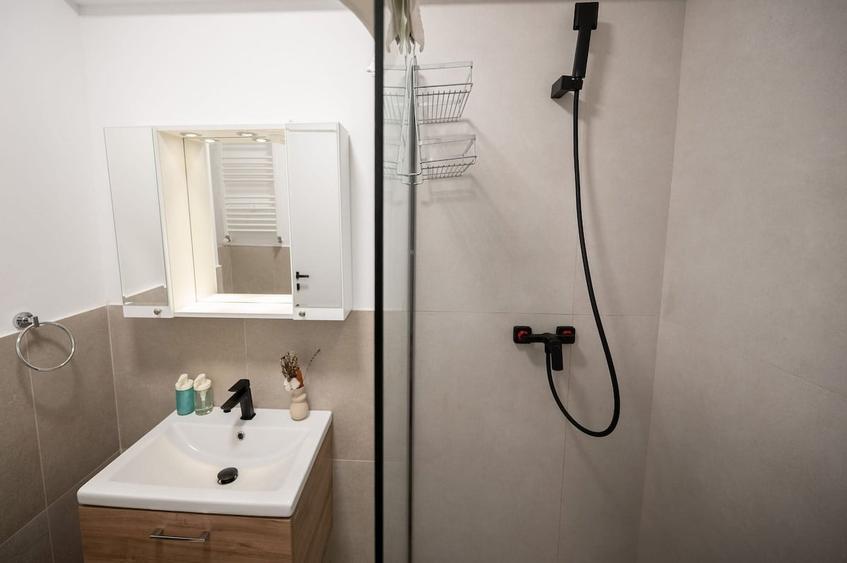 Apartament cu 2 camere decomandat în Mamaia-Sat