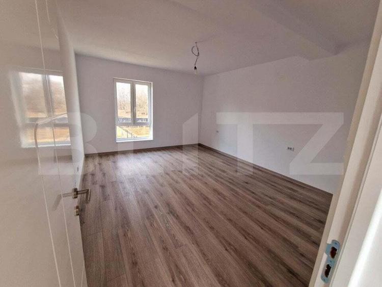 Casă cu 4 camere cu Teren 550 Mp în Stupini