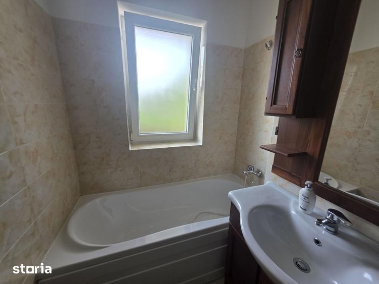 Apartament cu 2 camere decomandat în Sânpetru