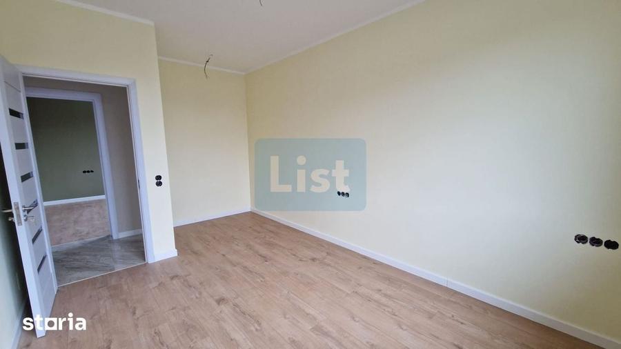 Casă cu 4 camere cu Teren 476 Mp în Recea