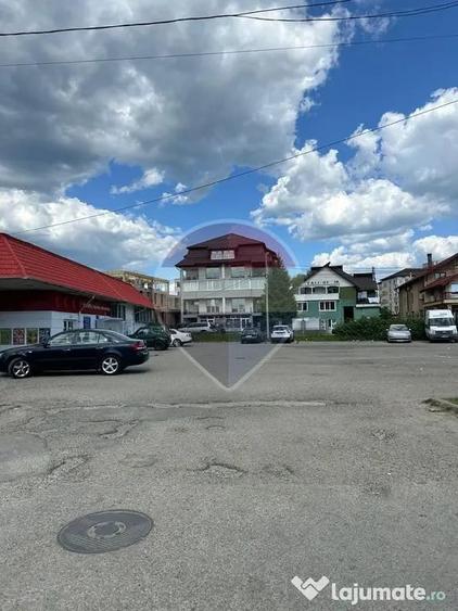 Spațiu comercial, de 1,100 mp, în Central