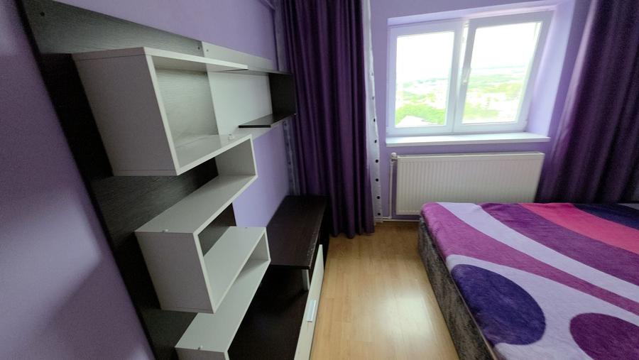 Apartament cu 4 camere decomandat în Central