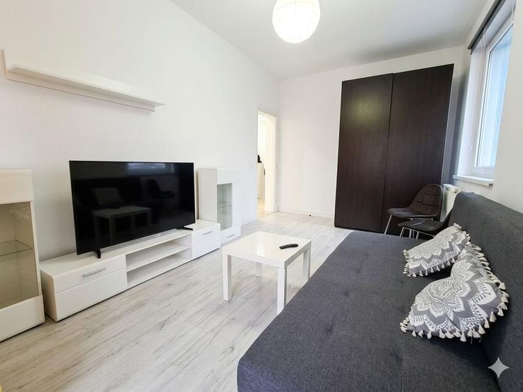 Apartament cu 3 camere decomandat în Drumul Taberei