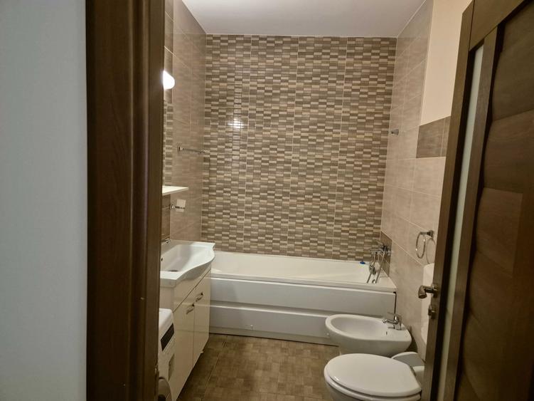 Apartament cu 2 camere decomandat în Decebal