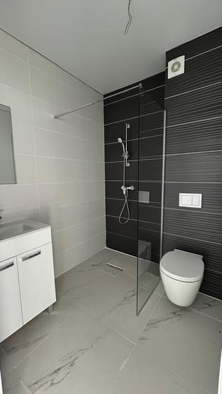 Apartament cu 3 camere semidecomandat în Albert