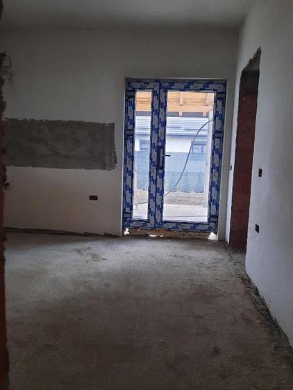 Casă individuală cu 5 camere cu Teren 550 Mp în Tărtășești